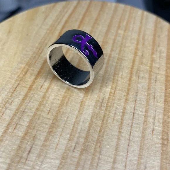 Prince Purple Symbol Ring Love Purple Rain Music Artist‎ Silvertone Unisex Sz 8 - Picture 4 of 4